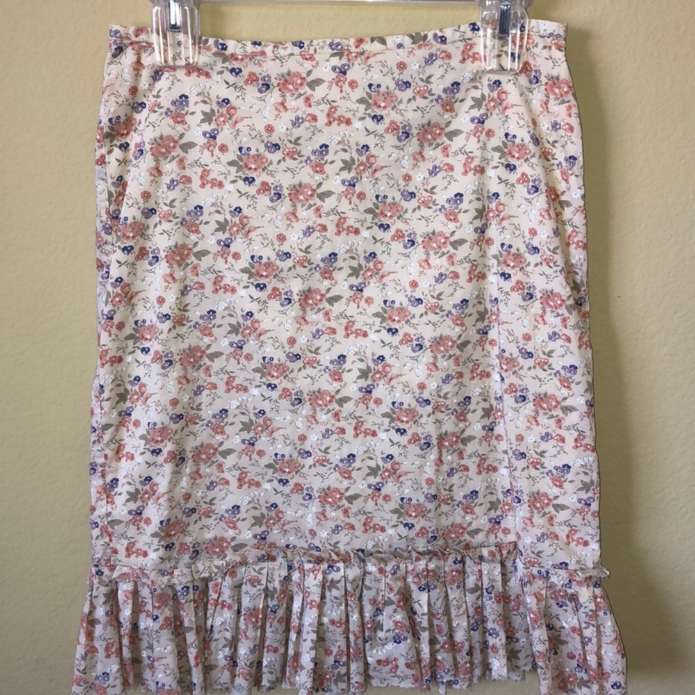 Free People Pretty Beige Lightweight Floral Skirt w/Ruffle Hem -Size 5 (Juniors)